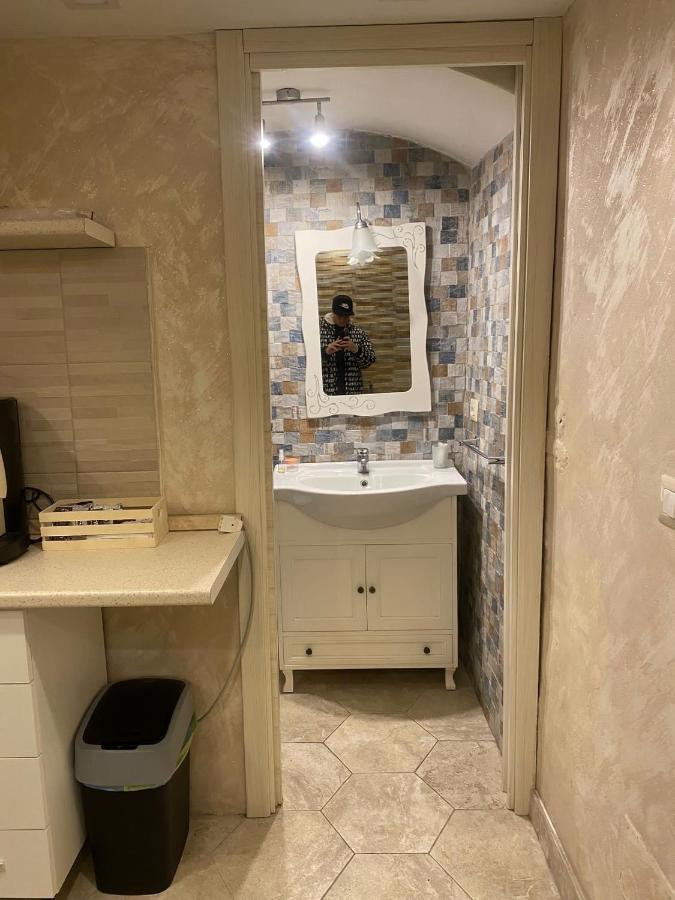 Ciro House Bed & Breakfast Napoli Bagian luar foto